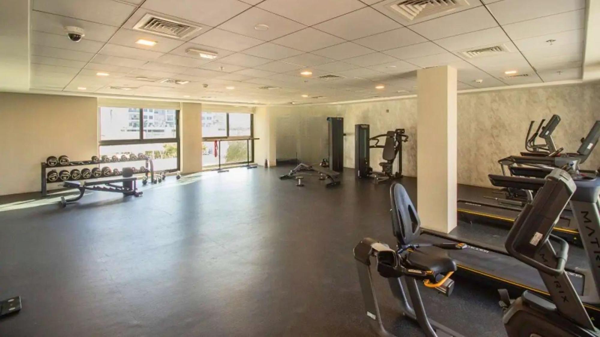 Chic And Airy 1br Furnished In 2020 Marquis Apartment