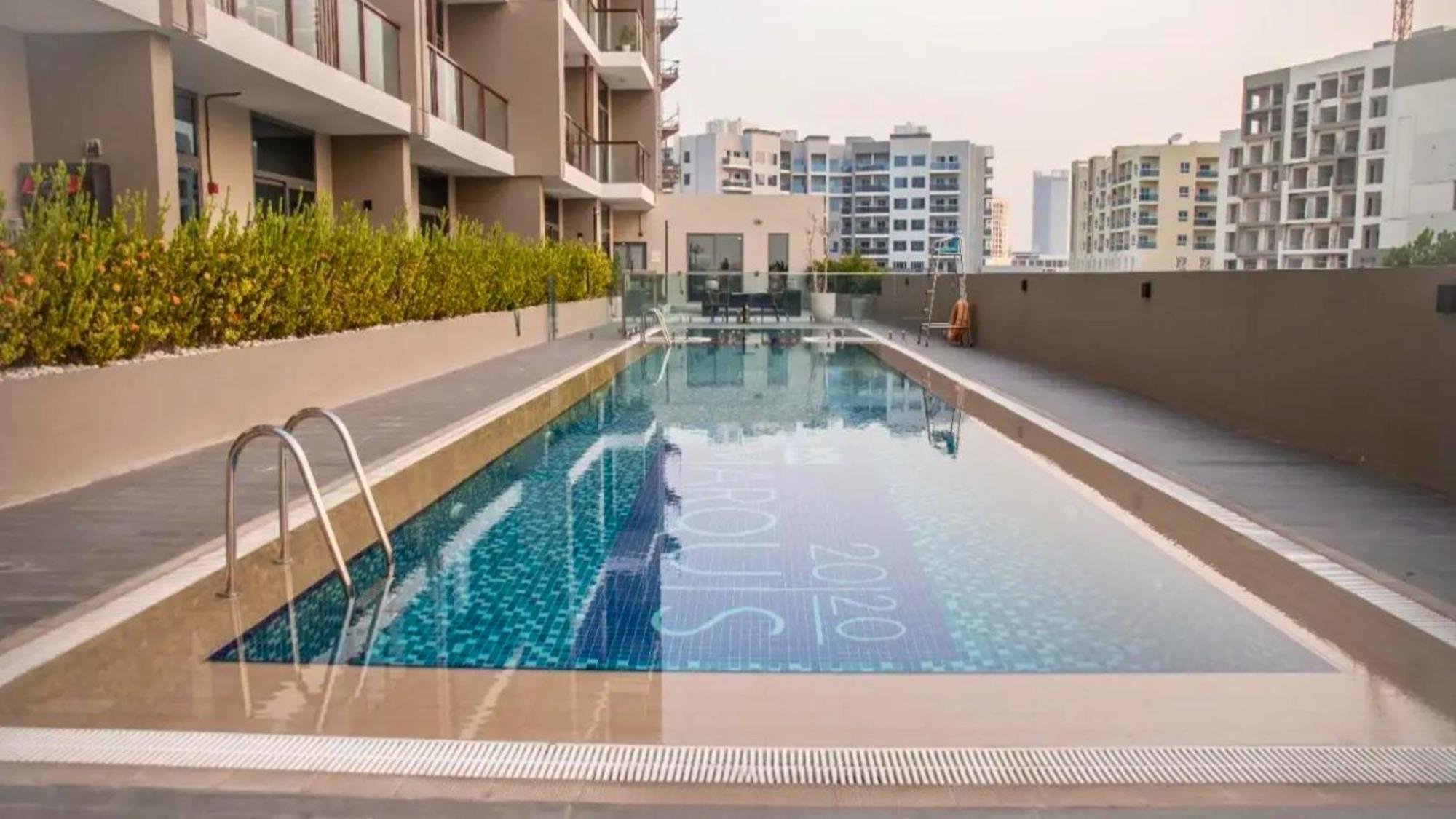 Chic And Airy 1br Furnished In 2020 Marquis Dubai