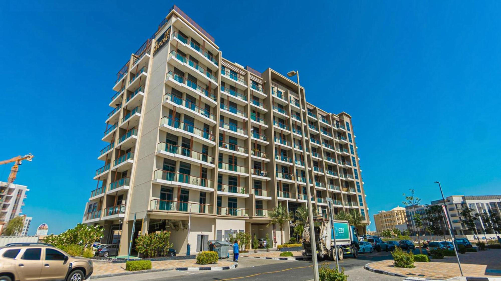 Chic And Airy 1br Furnished In 2020 Marquis Apartment Dubai